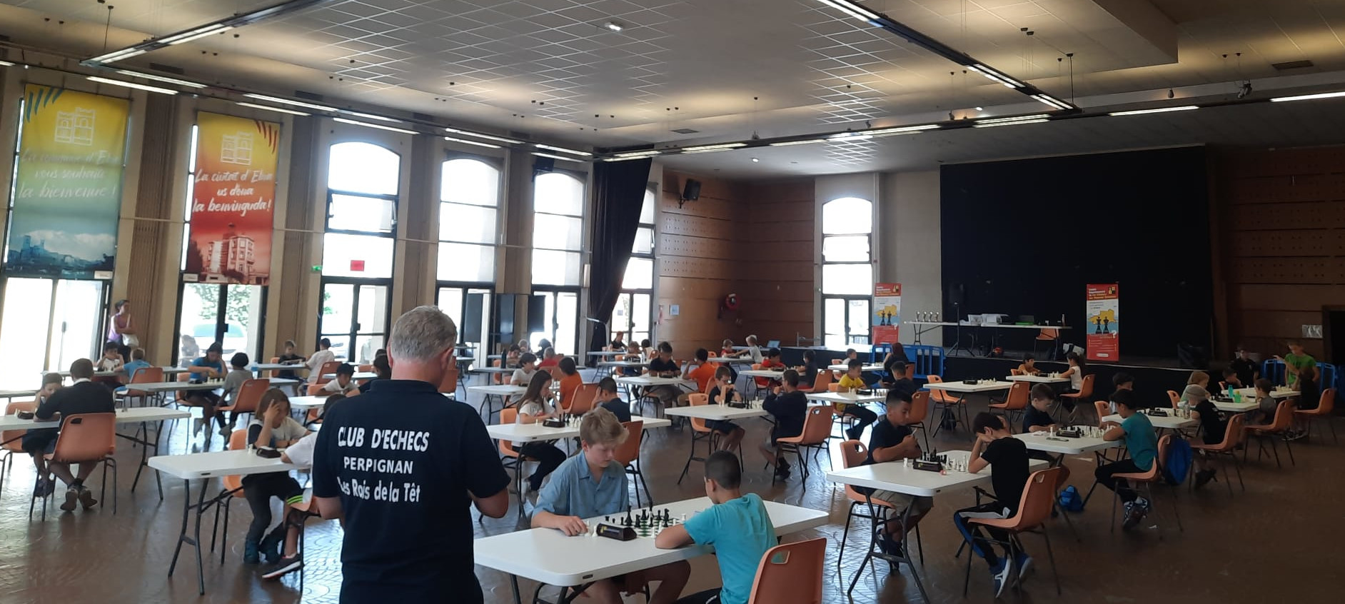 La superbe salle des fêtes d'ELNE lieu du tournoi